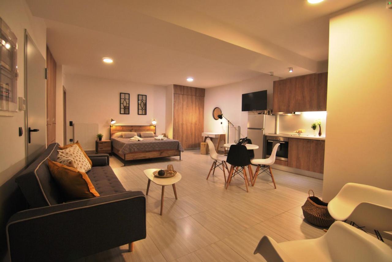Brand New Cozy Basement Apartment Аргостолион Екстериор снимка