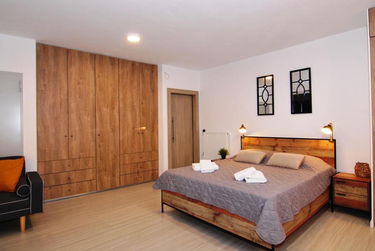 Brand New Cozy Basement Apartment Аргостолион Екстериор снимка